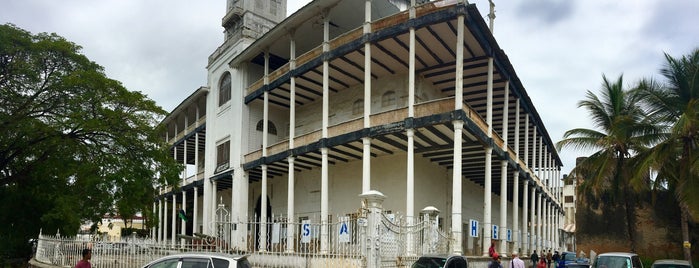 Palazzo delle Meraviglie is one of Posti che sono piaciuti a Illia.