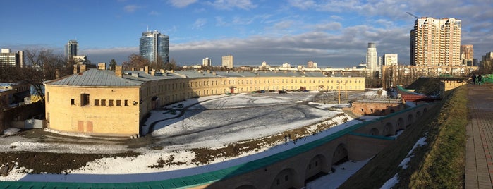 Київська Фортеця / The Kyiv Fortress is one of สถานที่ที่ Illia ถูกใจ.