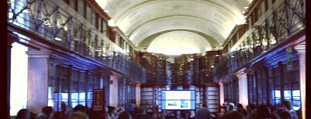 Biblioteca Reale is one of Nerdy Libraries of the World Bucket List.