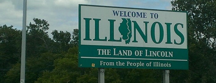 Welcome To Illinois is one of Locais curtidos por 🖤💀🖤 LiivingD3adGirl.