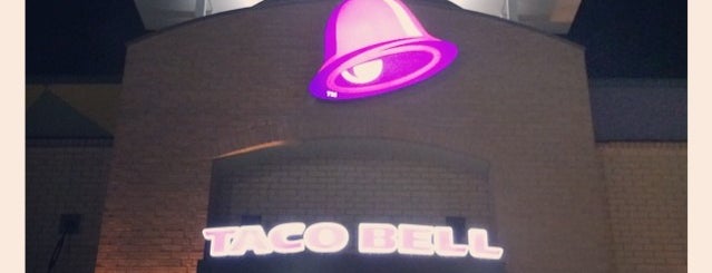 Taco Bell is one of Lugares favoritos de Andres.