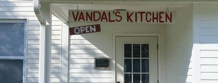 Vandal's Kitchen is one of h'ın Kaydettiği Mekanlar.
