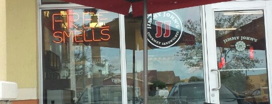 Jimmy John's is one of Gespeicherte Orte von Jennifer.