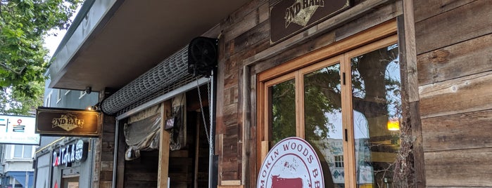 Smokin' Woods BBQ is one of Posti salvati di Camille.