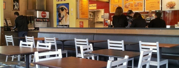 Raising Cane's Chicken Fingers is one of Tony'un Beğendiği Mekanlar.