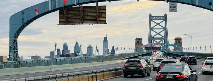 Benjamin Franklin Bridge is one of Posti che sono piaciuti a Guha.