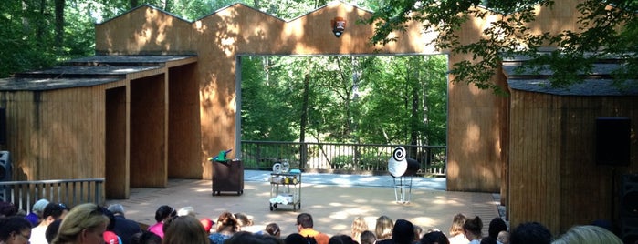 Theater In The Woods is one of Lieux sauvegardés par Mary.
