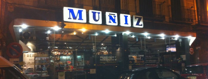 Muñiz is one of Lieux sauvegardés par Carolina.