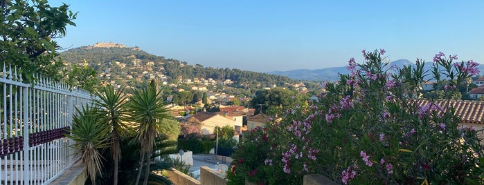 Ла-Сен-сюр-Мер is one of French riviera.