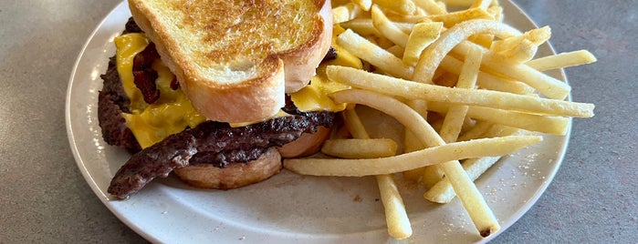 Hi-Way Diner is one of The 11 Best Places for Bacon Burger in Lincoln.