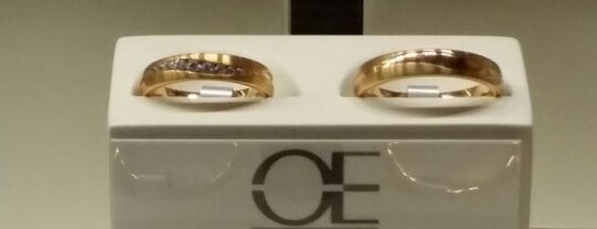 OE Fine Jewellery is one of Straits Quay.
