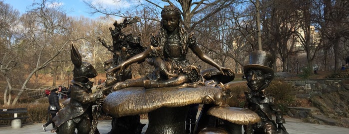 不思議の国のアリス像 is one of New York City.