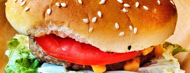 Grill&Сoffee Burgershop is one of Dina 님이 좋아한 장소.