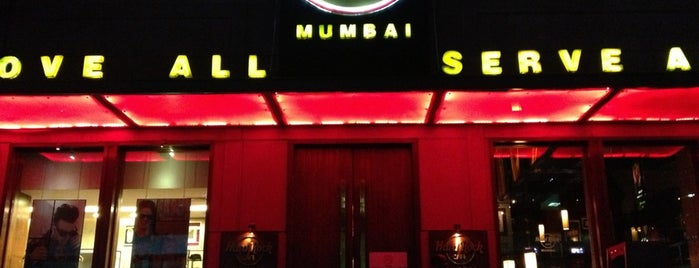 Hard Rock Café Mumbai is one of Lieux qui ont plu à Divya.