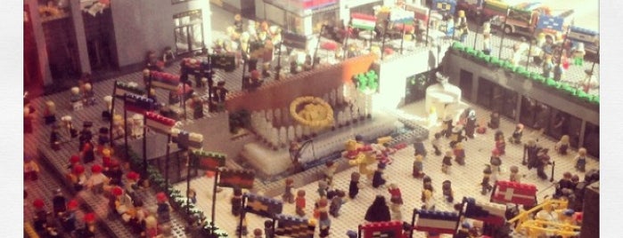 The LEGO Store is one of NY.