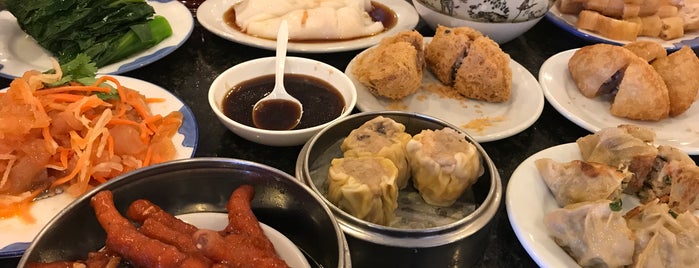 Hong Kong Royal Restaurant is one of Food to do.