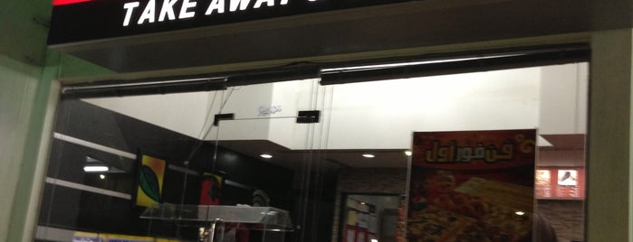 Pizza Hut is one of สถานที่ที่ Shaima ถูกใจ.