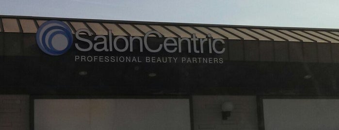 SalonCentric is one of Orte, die Ray L. gefallen.