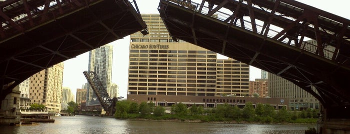 Lake Street Bridge is one of Lieux qui ont plu à Marty.