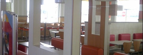 McDonald's is one of Nadine : понравившиеся места.