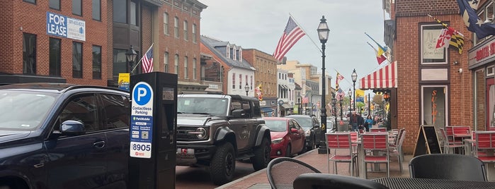 Castlebay Irish Pub is one of Annapolis.