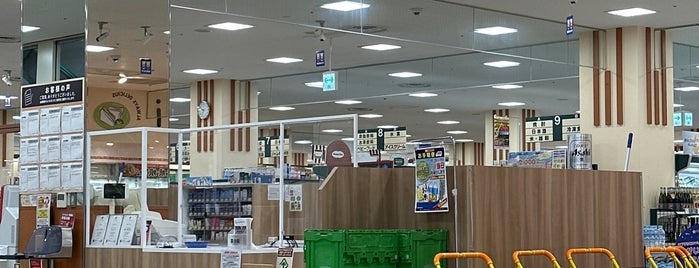 関西スーパー ベルファ都島店 is one of ショッピング 行きたい.