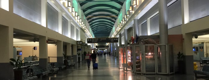 Concourse C is one of Orte, die Brandi gefallen.