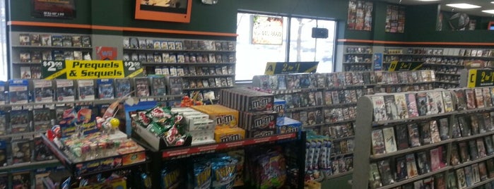 Family Video is one of Lugares favoritos de Jeremy.