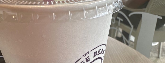 The Coffee Bean & Tea Leaf is one of Aguさんのお気に入りスポット.