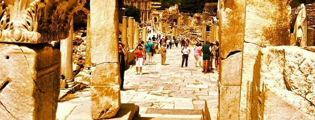 The Heracles Gate is one of Touring Ephesus.