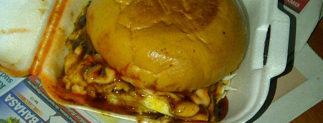 Zenie's Burger is one of Makan @ PJ/Subang(Petaling) #1.