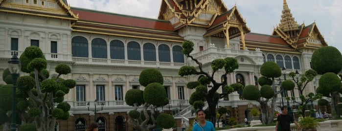 Grande Palácio de Bangkok is one of The National Palace.