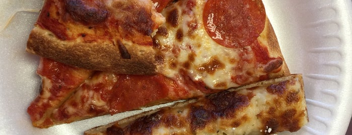 Lotsa Motsa Pizza is one of Jordanさんのお気に入りスポット.