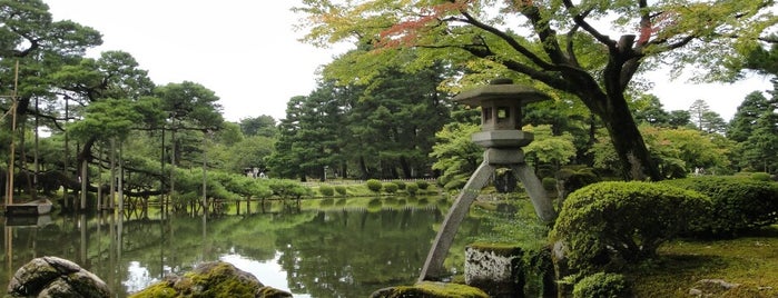 Kotojitoro Lantern is one of 兼六園(Kenroku-en Garden).