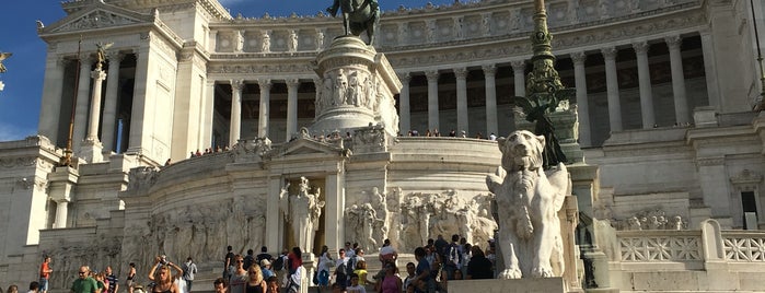 Витториано is one of Rome.
