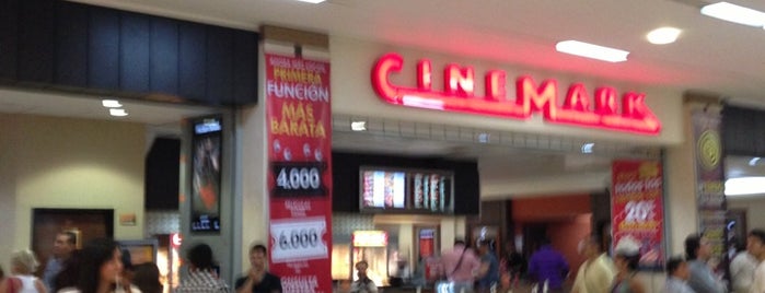 Cinemark is one of Raquelさんのお気に入りスポット.