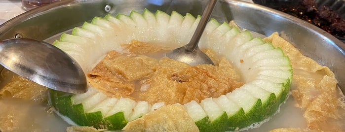 老妈子麻辣火锅 is one of KL foods hunt.