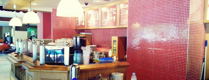 Coffee Bean & Tea Leaf Tebet Green is one of Coffee Shop.