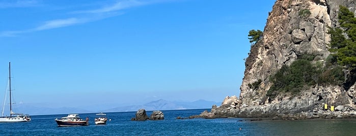 Spiaggia di San Montano is one of Italy places to visit.