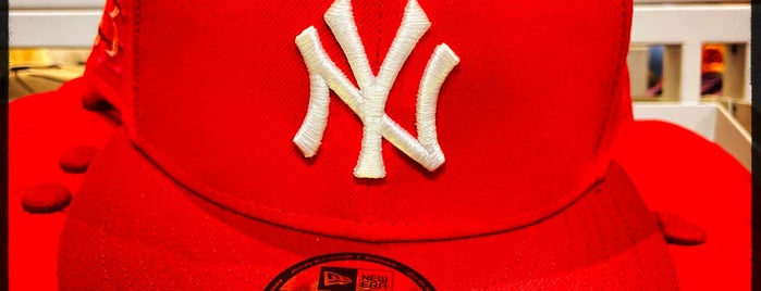 Yankees 119 Main Team Store is one of Yankee Stadium Winners.