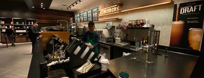 Starbucks is one of Tempat yang Disukai Josh.