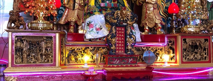 Guan Di Temple (关帝庙) is one of KL OK.