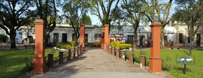 Plaza 25 de Mayo is one of Esteros del Iberá.