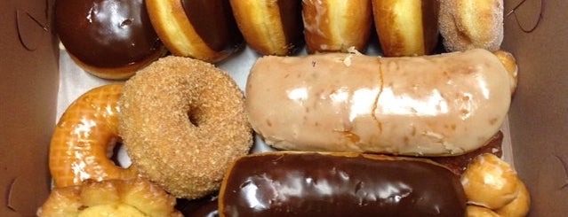 Donut Den is one of Places near home to try.