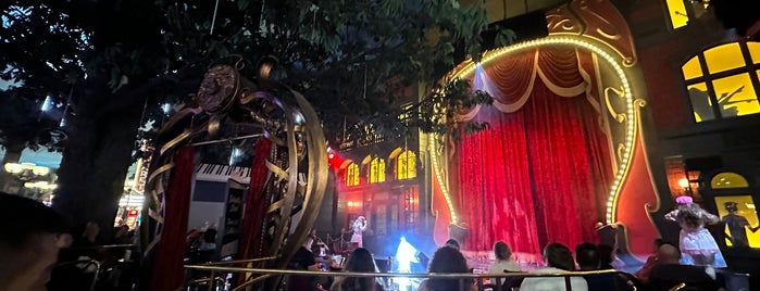 Le Cabaret @ Paris Casino is one of Favorite Nightlife Spots.