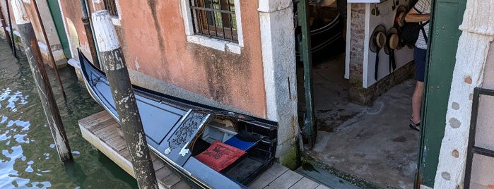 Galleria Della Gondola is one of Venezia - Venedig.