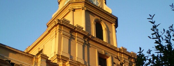 Iglesia Santa Ana is one of Monumentos Nacionales.
