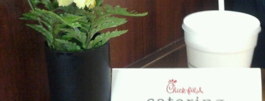 Chick-fil-A is one of Lugares guardados de Ronald.