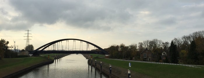 Brug Twentekanaal is one of Matthijs : понравившиеся места.