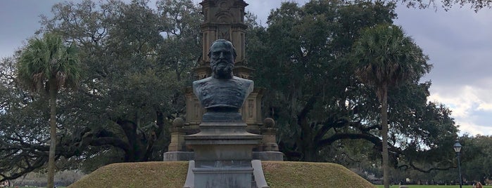 Confederate War Memorial is one of Savannah.